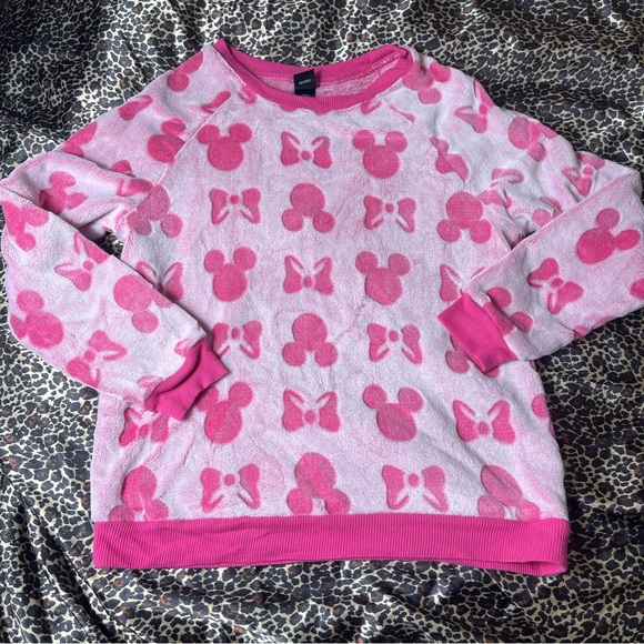 Disney Fluffy Minnie Long Sleeve - Picture 5 of 5